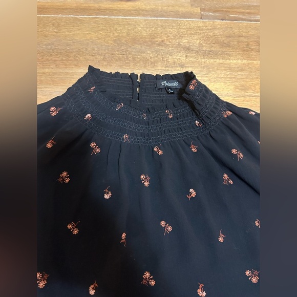 Madewell Georgette Smocked Mockneck Top Size small - Picture 4 of 10